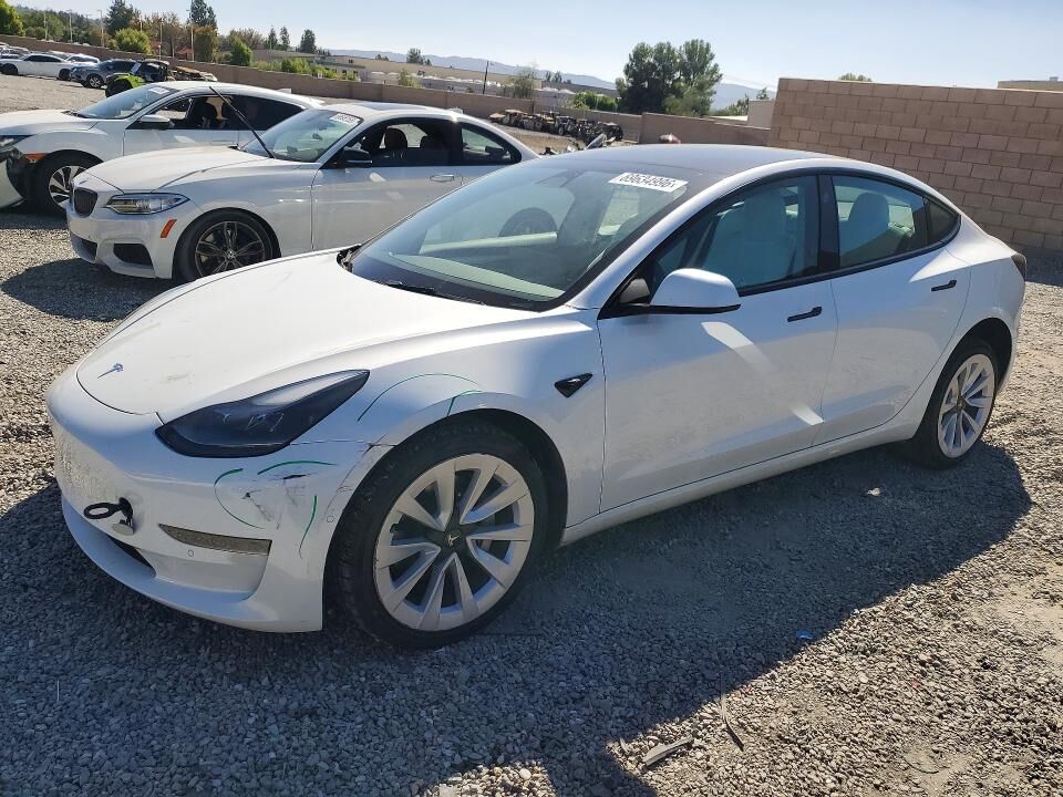 2022 TESLA Model 3