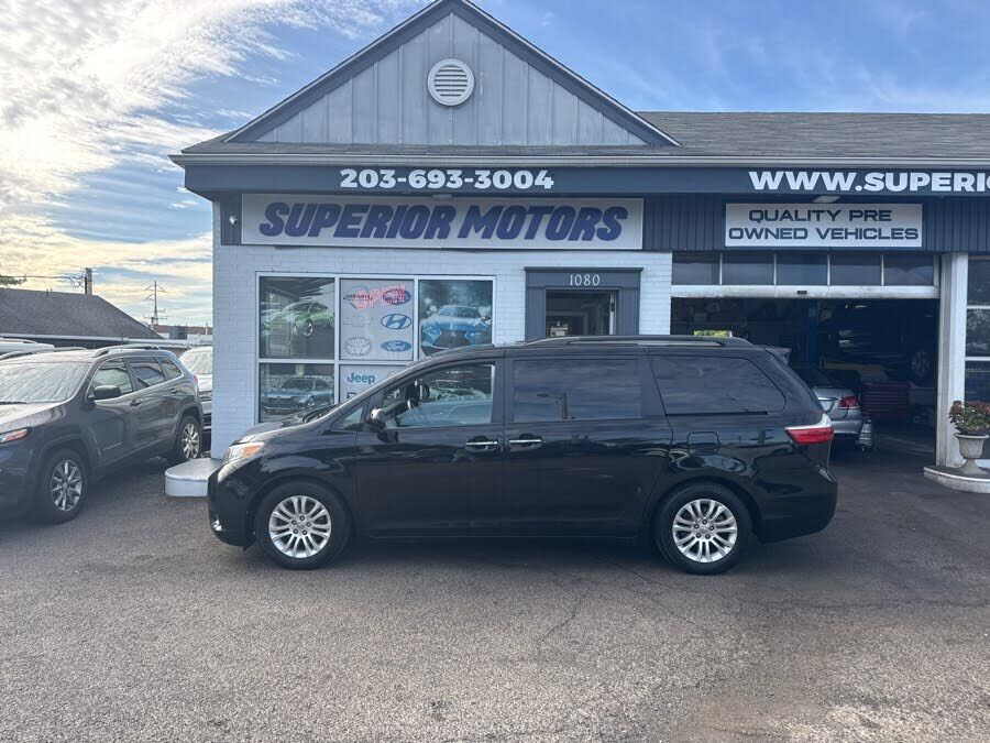 2015 TOYOTA Sienna