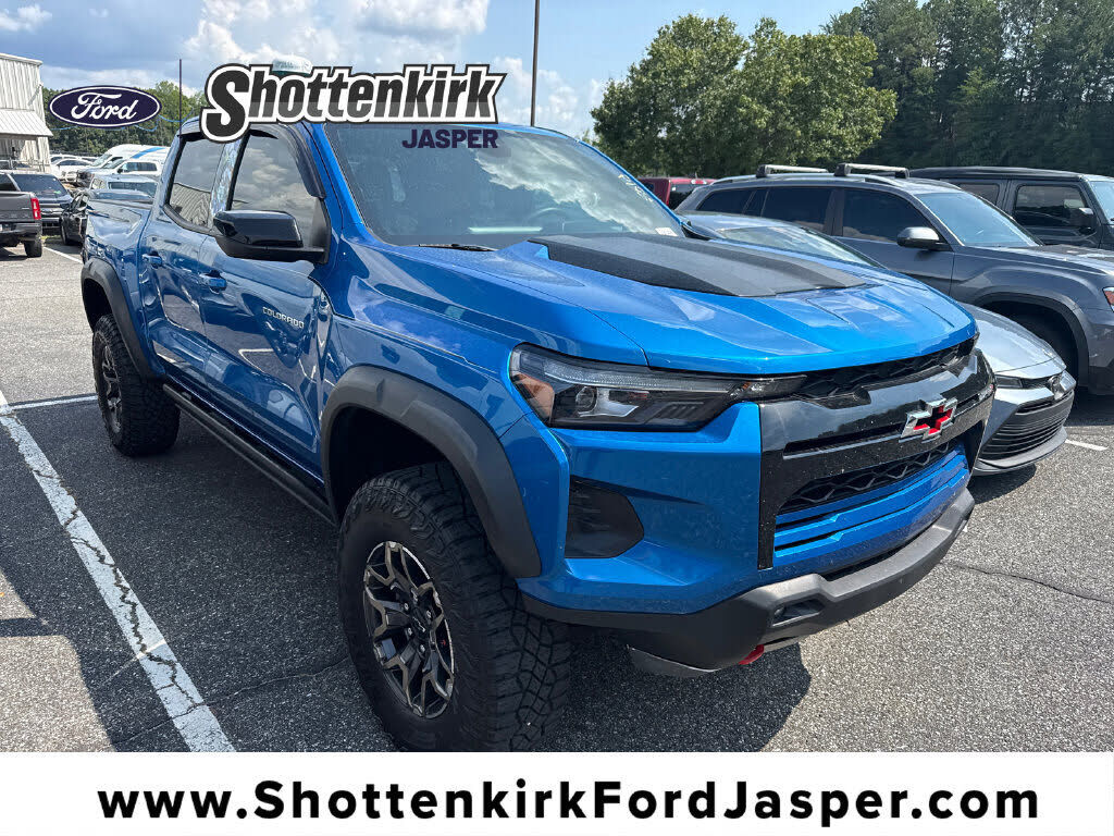 2024 CHEVROLET Colorado