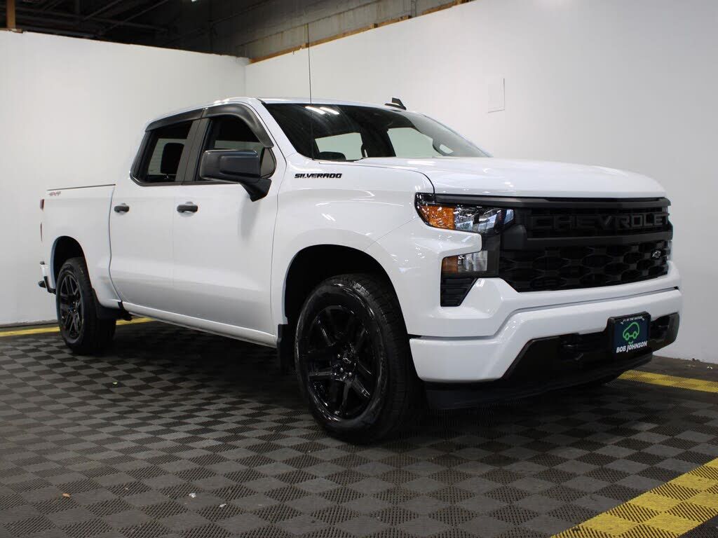 2024 CHEVROLET Silverado
