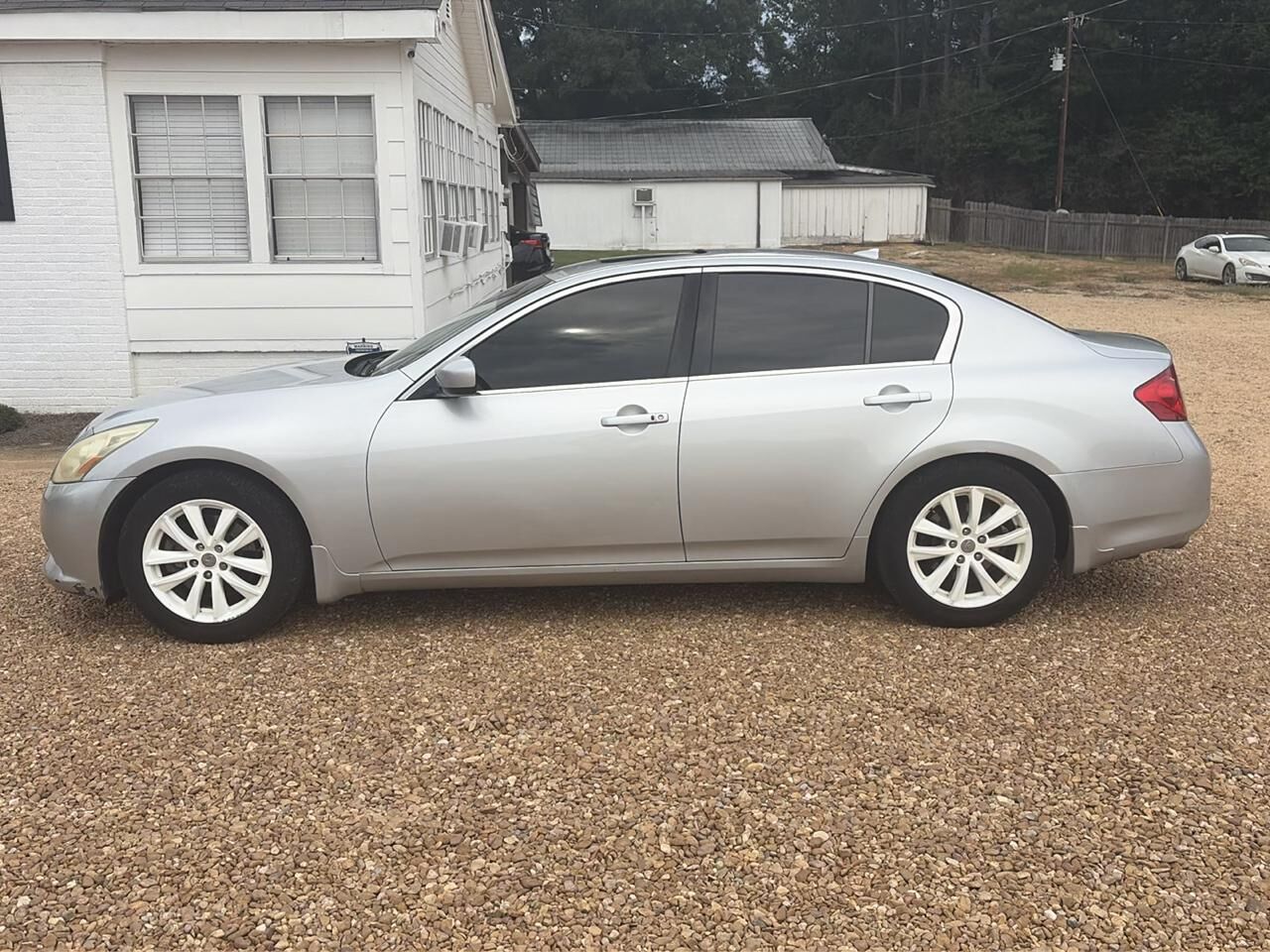 2013 INFINITI G37