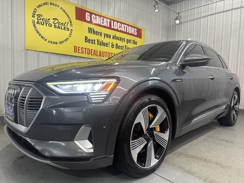 2019 AUDI e-tron