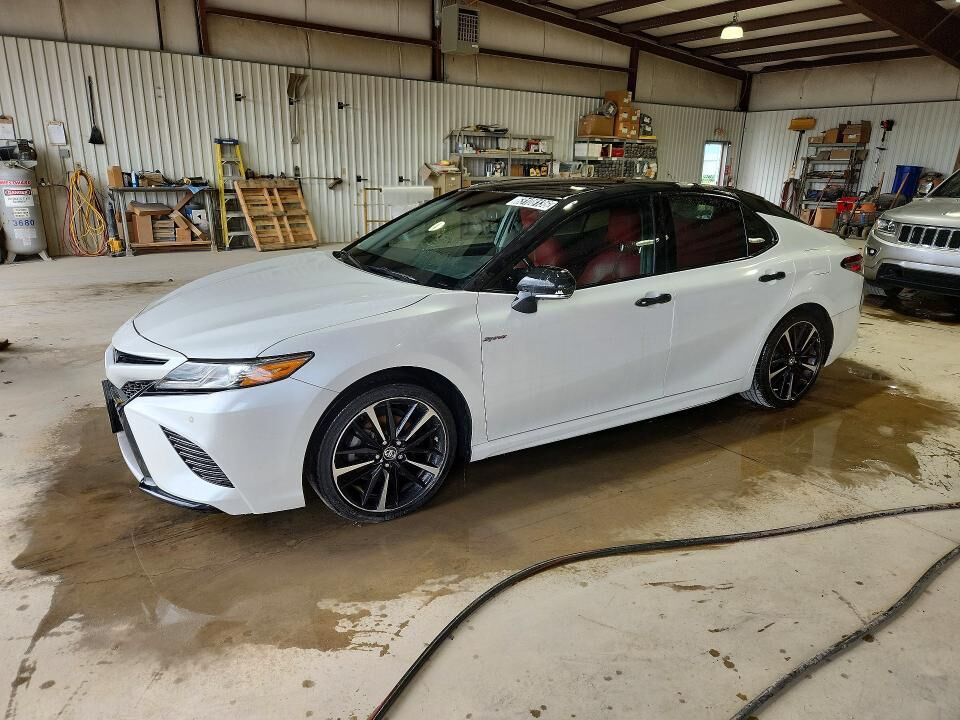 2018 TOYOTA Camry