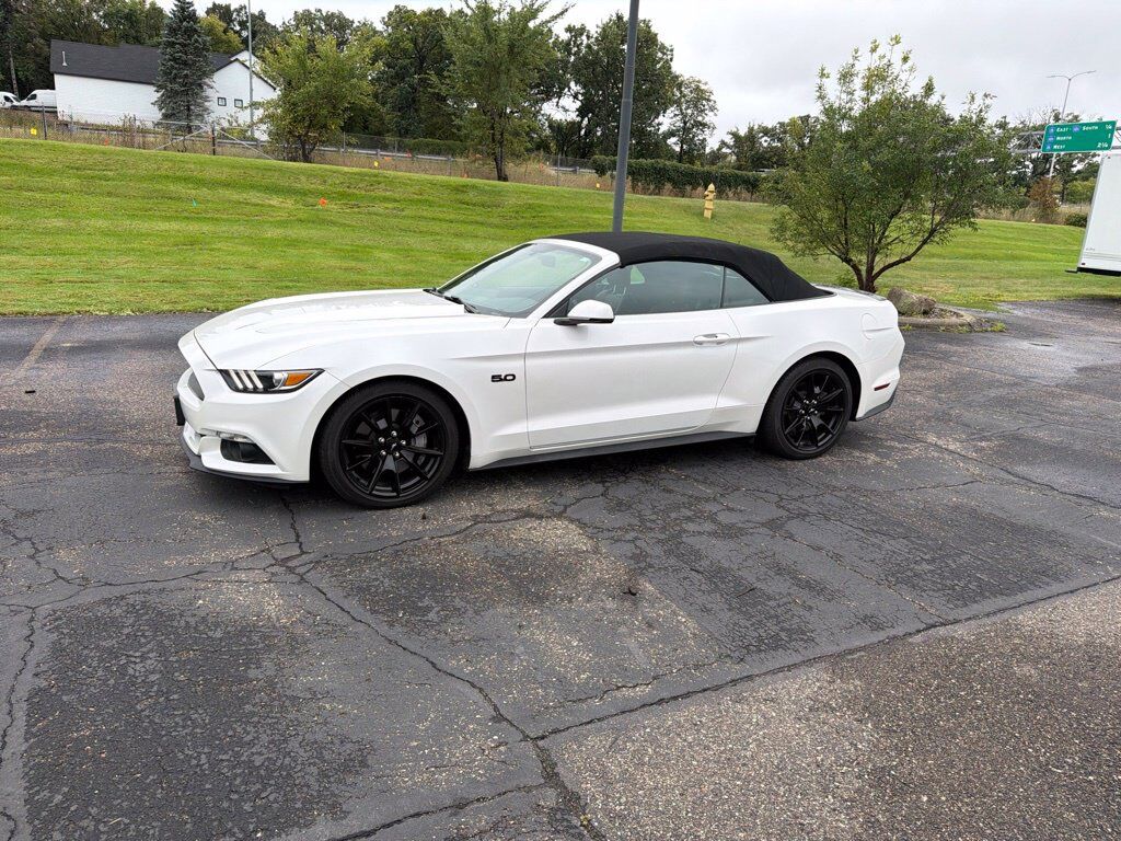 2017 FORD Mustang