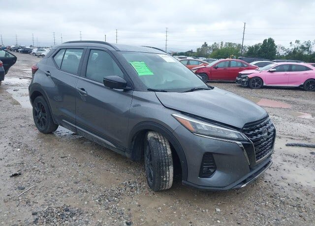 2023 NISSAN Kicks