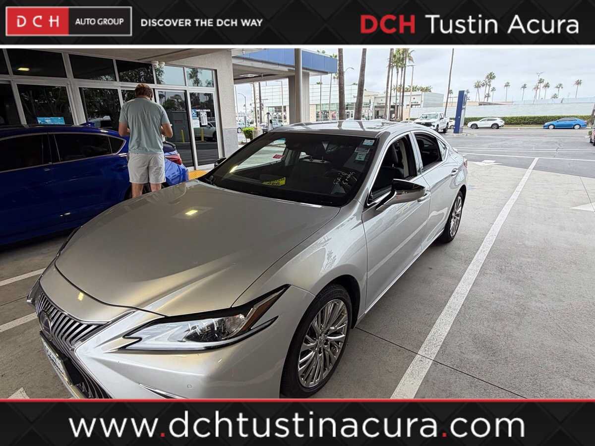 2020 LEXUS ES