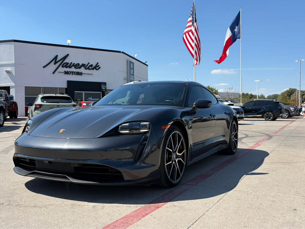2023 PORSCHE Taycan
