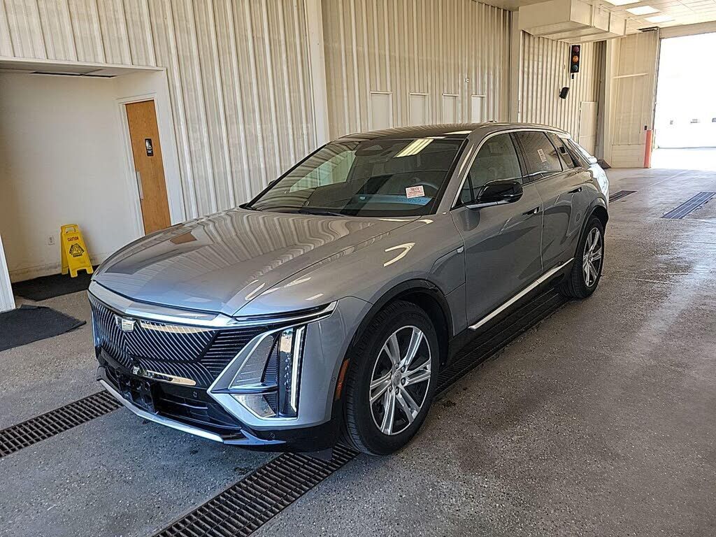 2024 CADILLAC Lyriq