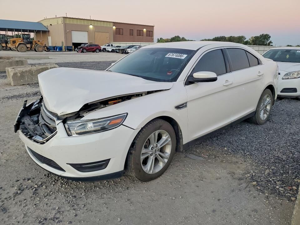 2015 FORD Taurus