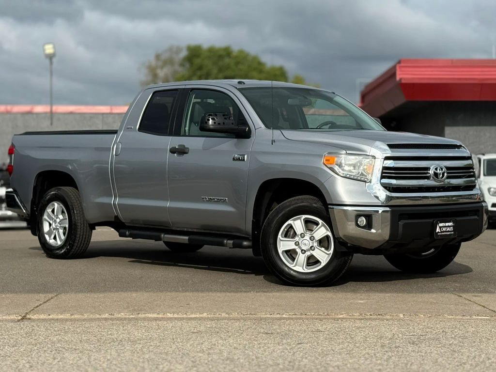 2017 TOYOTA Tundra