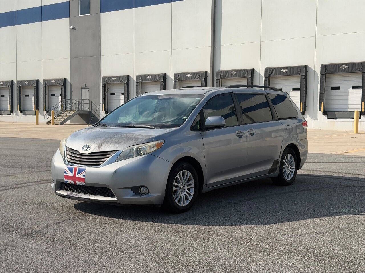 2011 TOYOTA Sienna