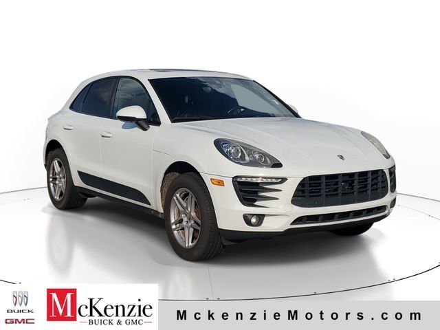 2018 PORSCHE Macan