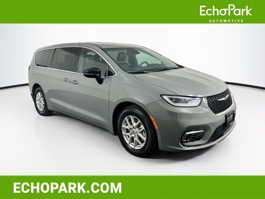 2025 CHRYSLER Pacifica