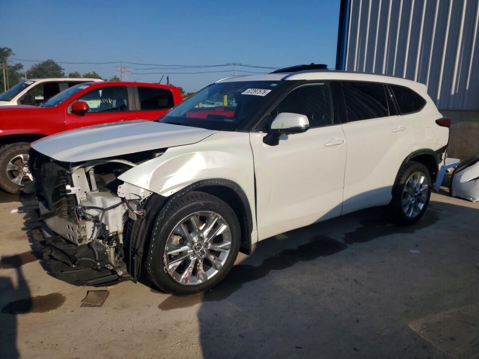 2022 TOYOTA Highlander