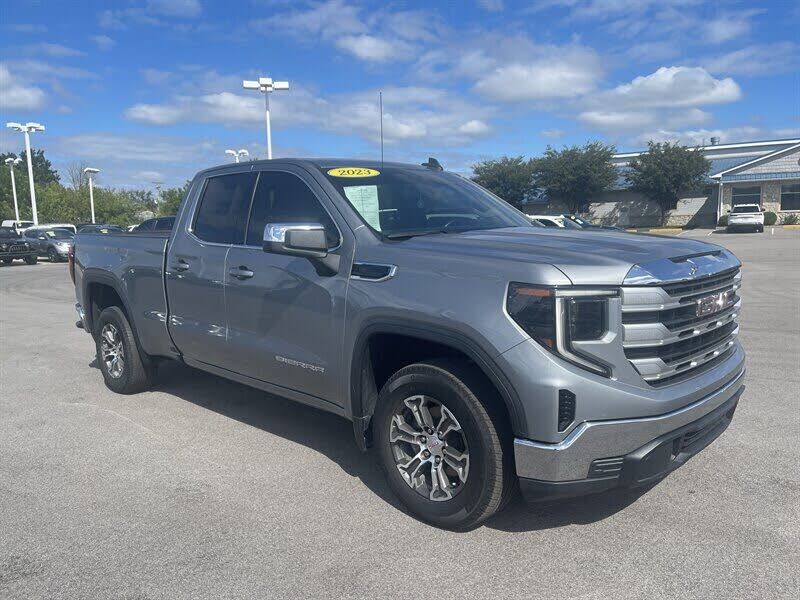 2023 GMC Sierra