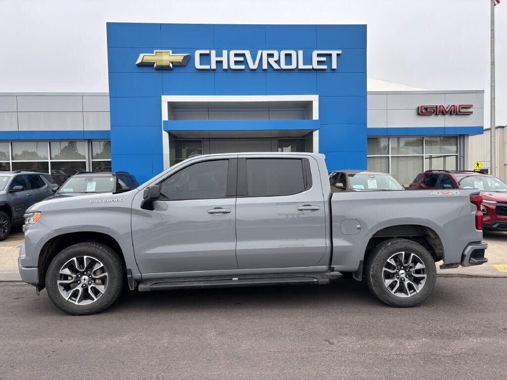 2024 CHEVROLET Silverado