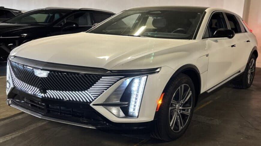 2024 CADILLAC Lyriq