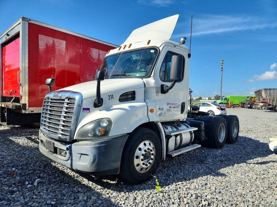 2016 FREIGHTLINER Cascadia