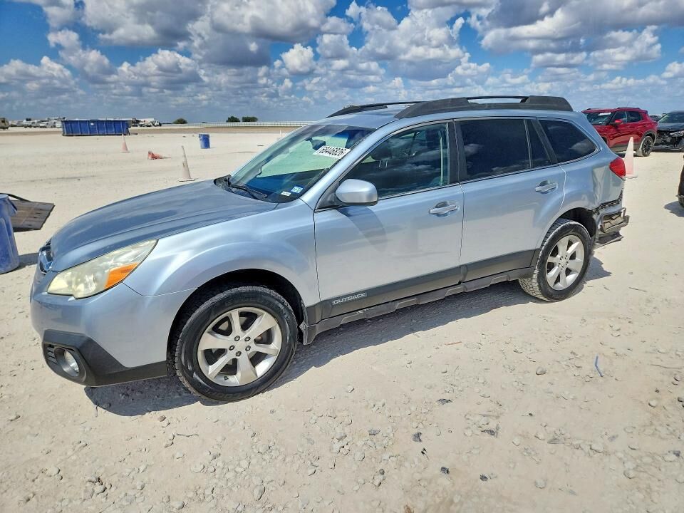 2013 SUBARU Outback