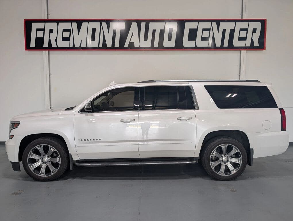2017 CHEVROLET Suburban