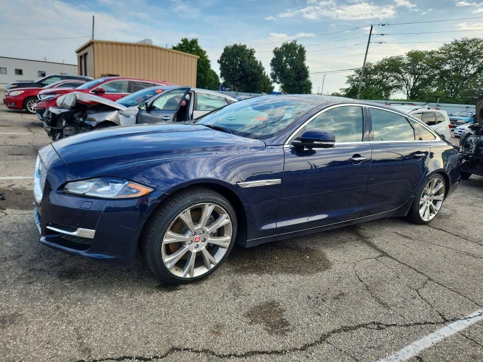 2019 JAGUAR XJ