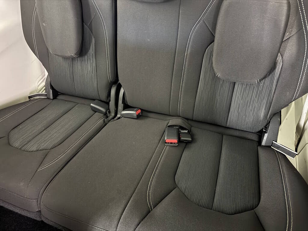 2024 CHRYSLER Voyager