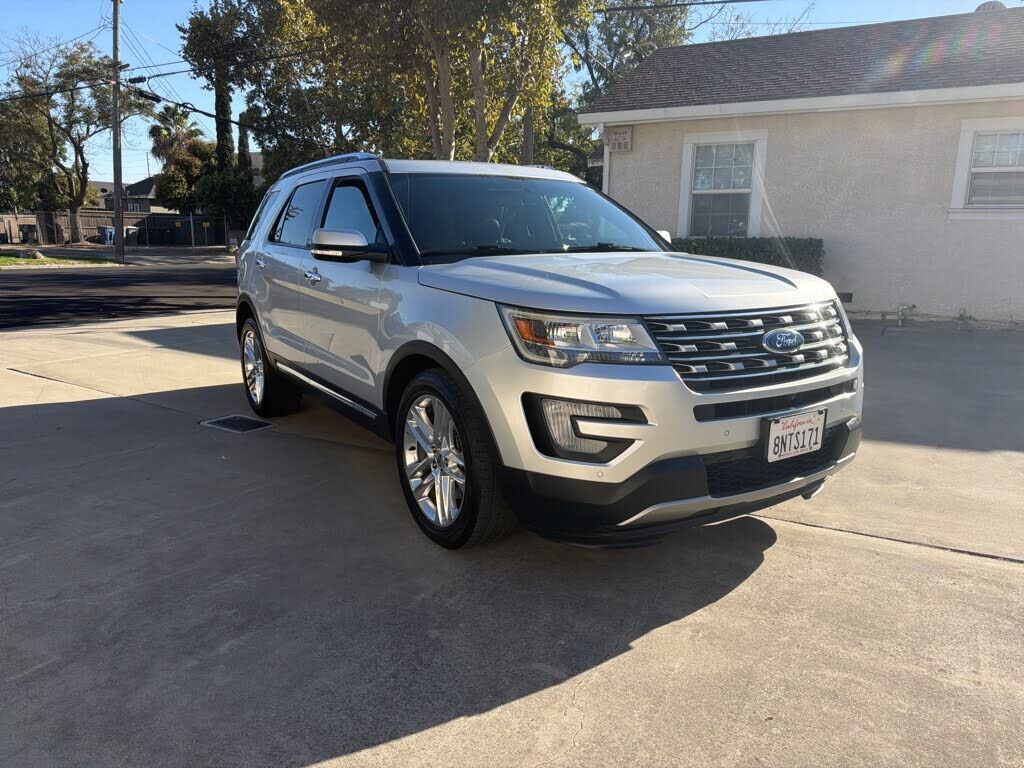 2017 FORD Explorer