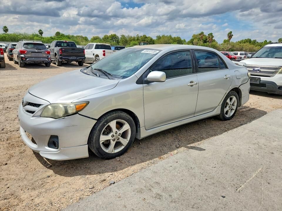2013 TOYOTA Corolla