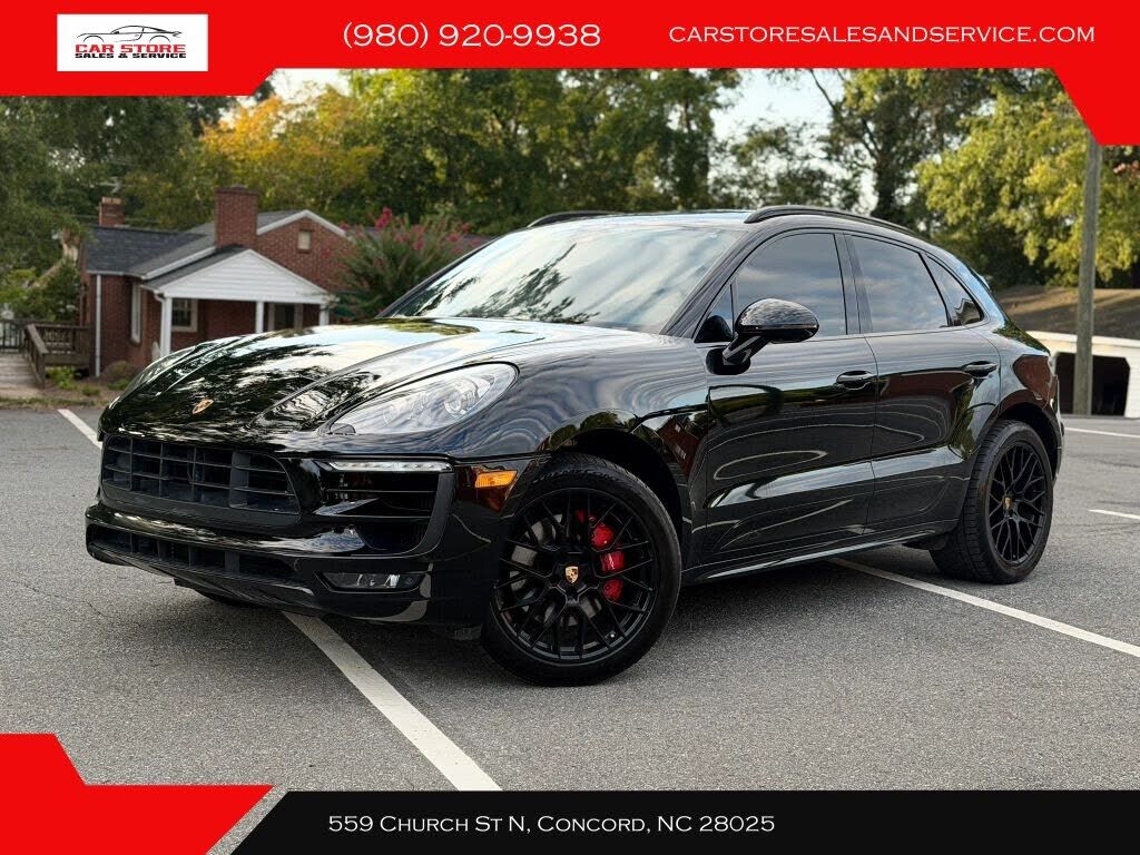2018 PORSCHE Macan