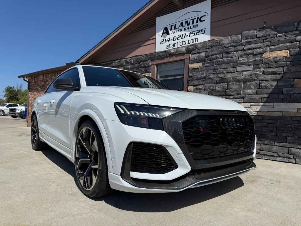 2023 AUDI RS Q8