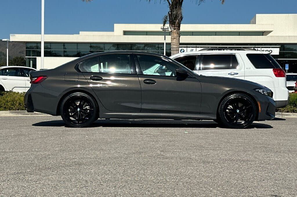 2023 BMW 330i
