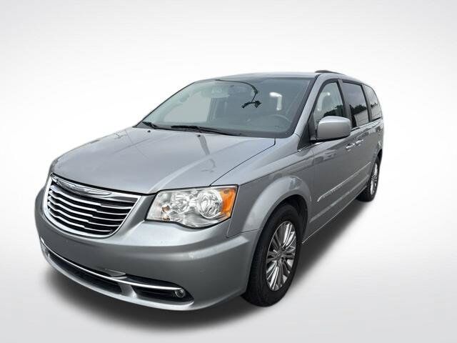 2016 CHRYSLER Town and Country