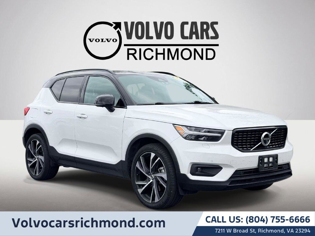 2020 VOLVO XC40