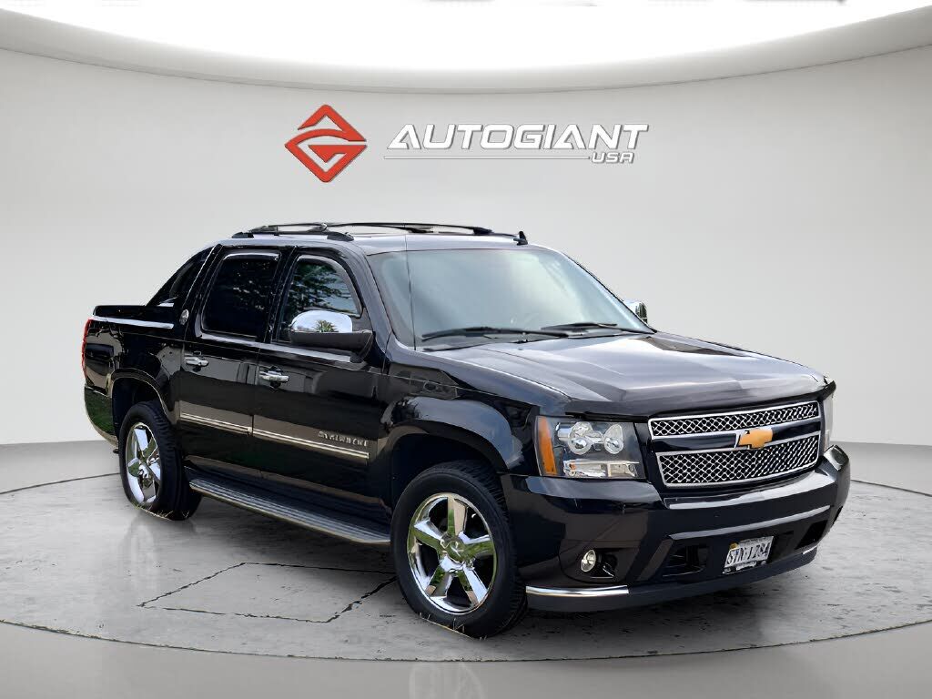 2013 CHEVROLET Avalanche