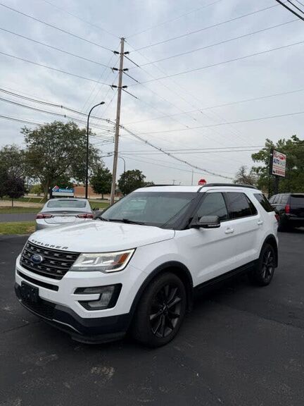 2017 FORD Explorer