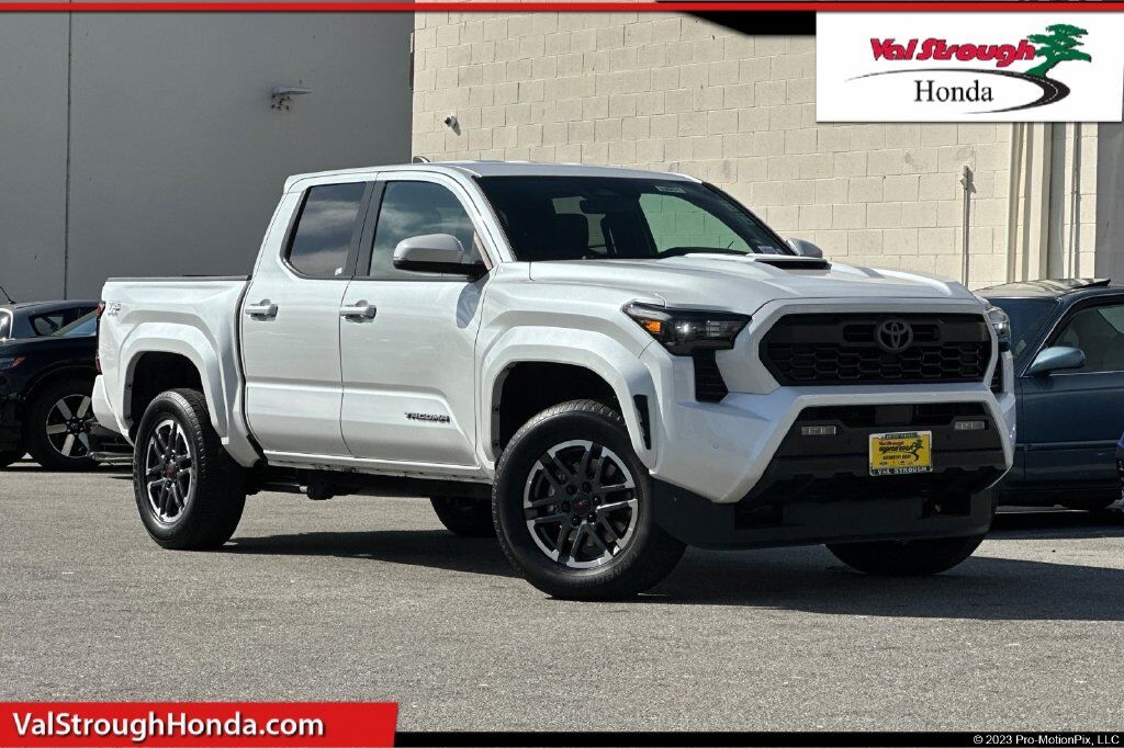 2024 TOYOTA Tacoma