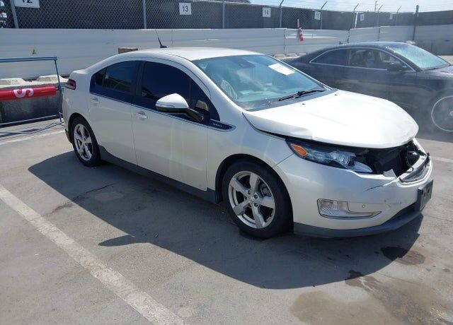 2013 CHEVROLET Volt
