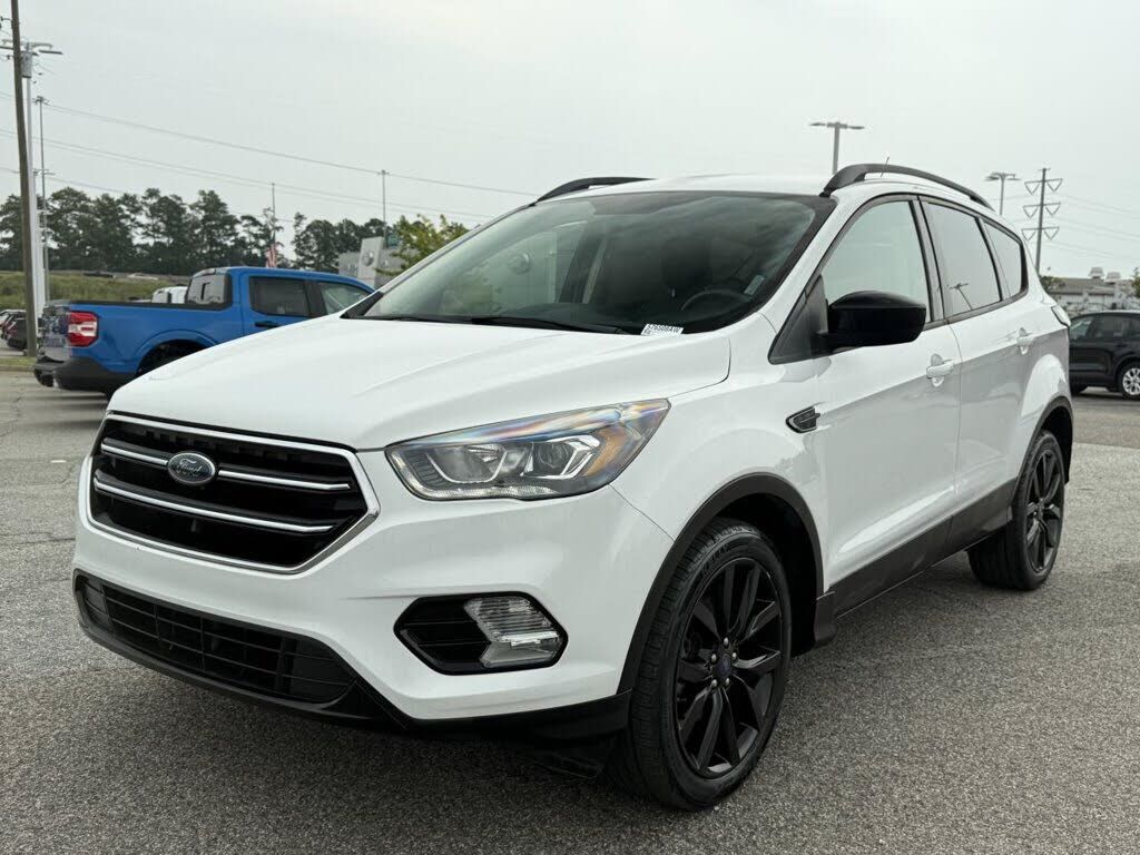 2018 FORD Escape