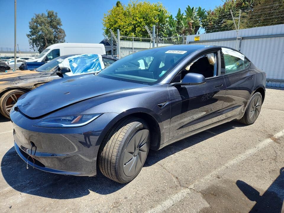 2026 TESLA Model 3