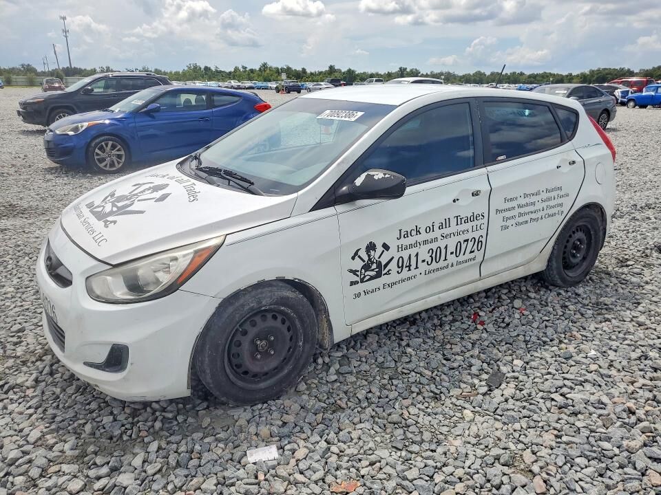 2013 HYUNDAI Accent