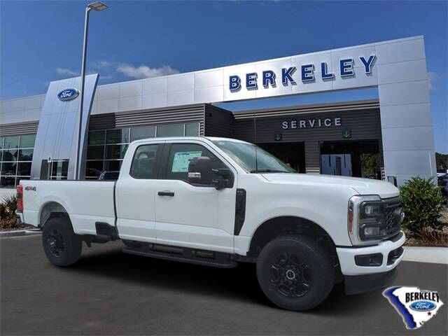 2025 FORD F-350