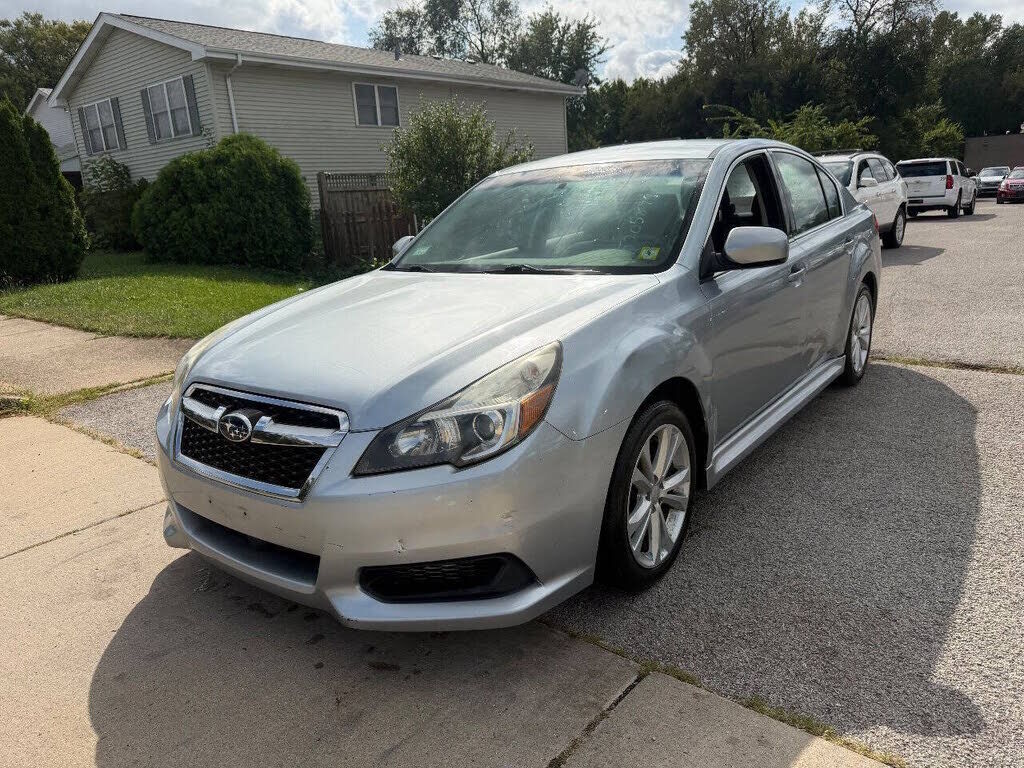 2013 SUBARU Legacy
