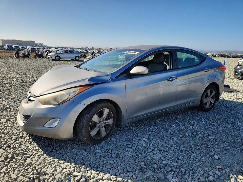 2012 HYUNDAI Elantra