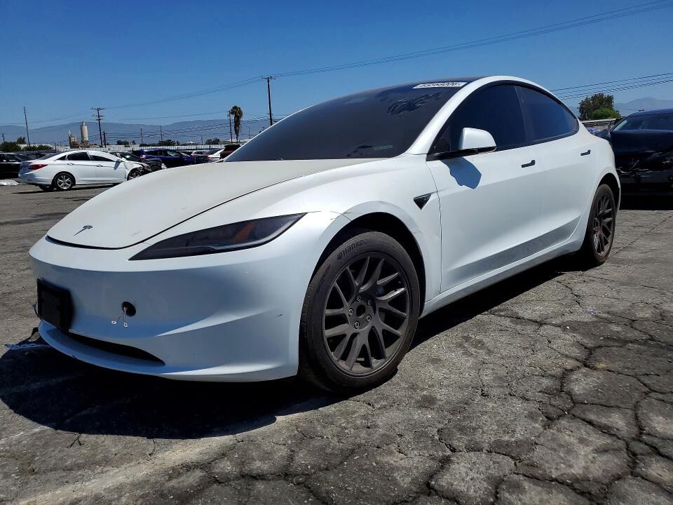 2025 TESLA Model 3