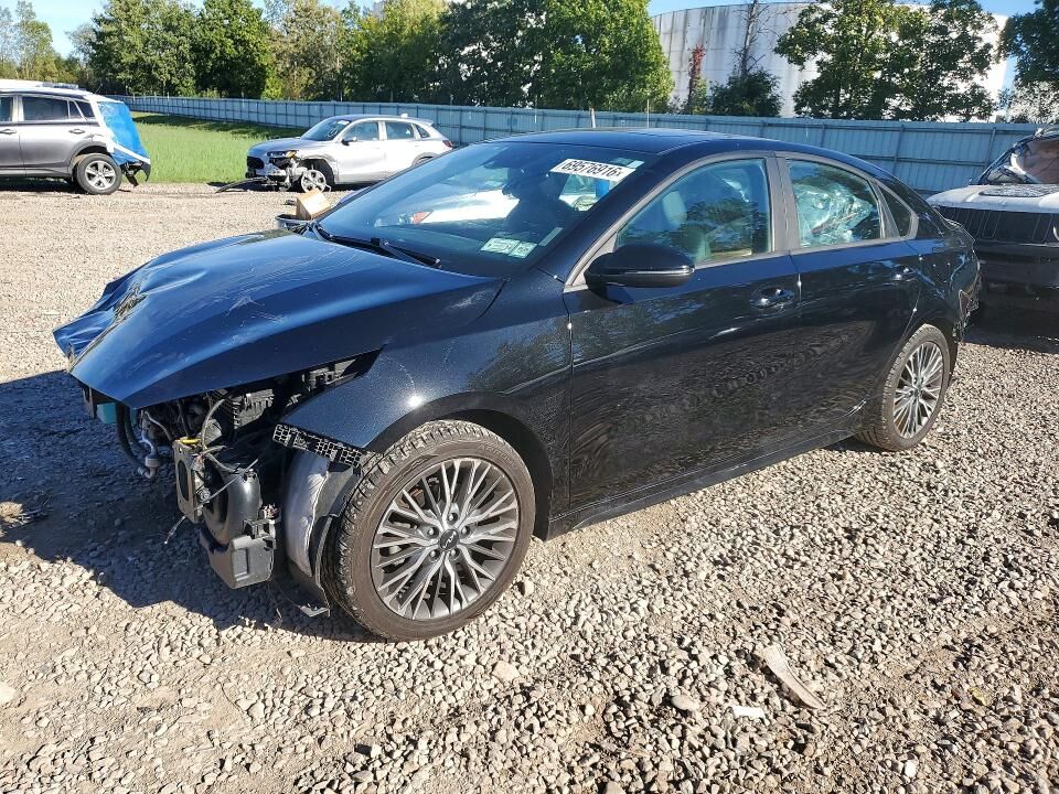 2023 KIA Forte