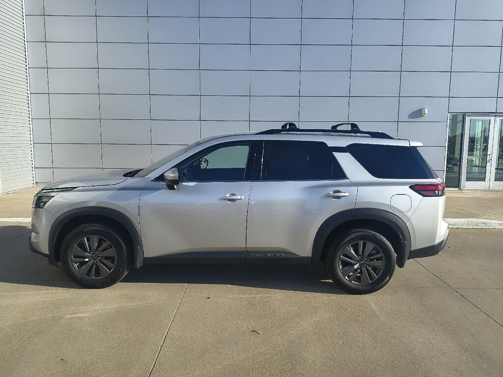 2023 NISSAN Pathfinder