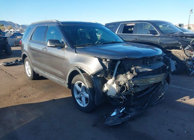 2018 FORD Explorer