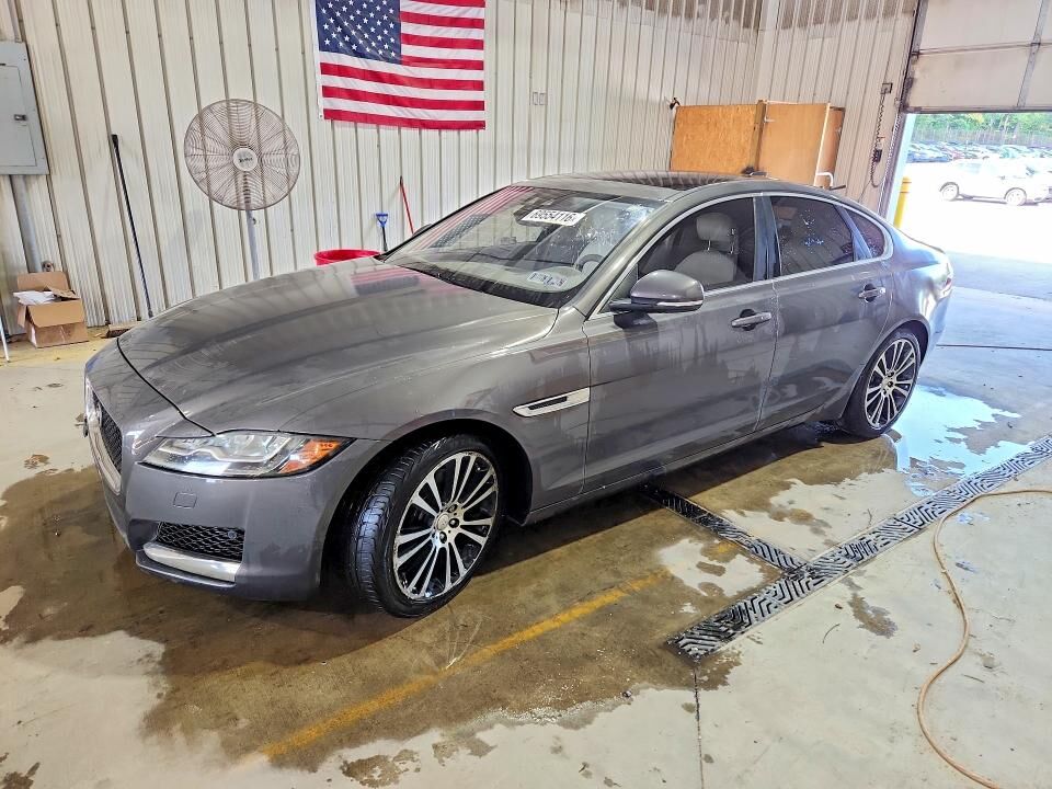 2017 JAGUAR XF