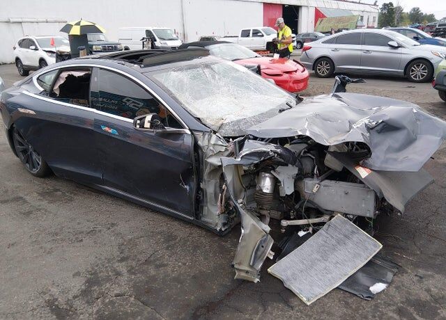 2018 TESLA Model S