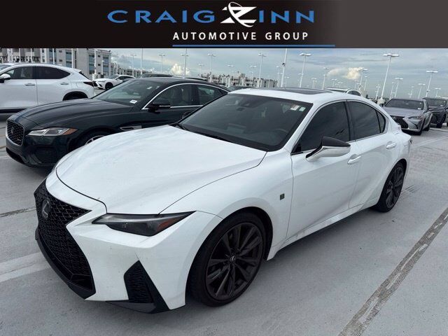 2025 LEXUS IS